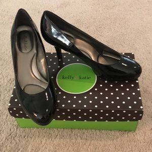 Black patent leather 2 1/2 inch heel